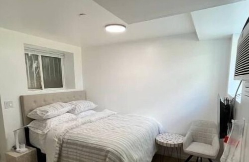 Mariners Harbor Apartment | Lovely studio on Staten Island, New York