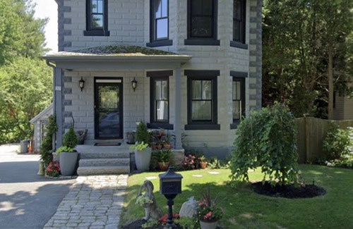 Wellesley House | Lovely Studio Walk to Wellesley and Babson College