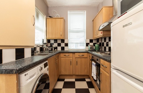 Eccles Bed & Breakfast | Lovely Suite 1: Private Room in Eccles