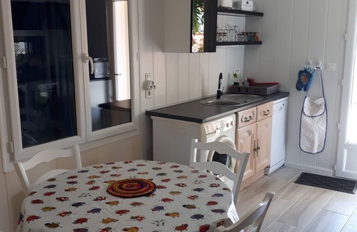 LʼAiguillon-sur-Mer House | Lovely, sunny house, full of charm, quiet and conveniently located by the sea.