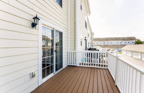 Liberty Area House | Lovely Townhome in Horse Country/Lexington, Ky-Located near Keeneland and city!.