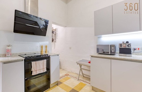 Senglea House | Lovely traditional 4BR Townhouse in charming Isla