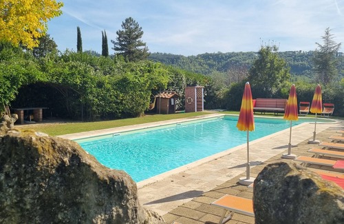 Santa Reparata Villa | Lovely Tuscan Villa: Pool,AC WI.FI 14 guests 7 bedrooms 7bath, Families/friends