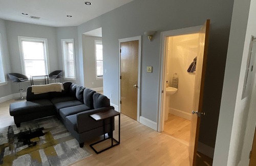 Highland Park Condo | Lovely two bedroom Apartment on a two floor unit.n