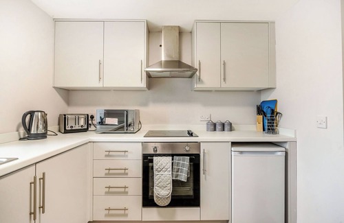 Inverkeithing Cottage | Lovely views over Inverkeithing Bay.