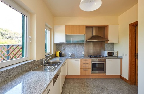 Charneca Villa | Lovely Villa Guincho W/shared Pool - Atjoanas