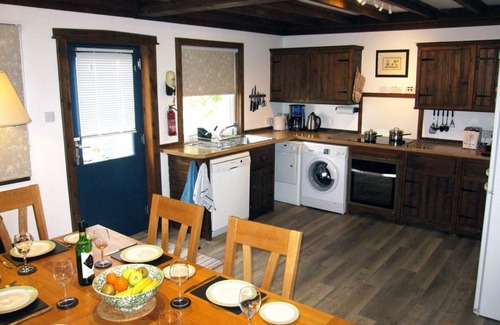 Craobh Haven Cottage | Lovely Waterfront Cottage With Stunning sea Views and log Fire