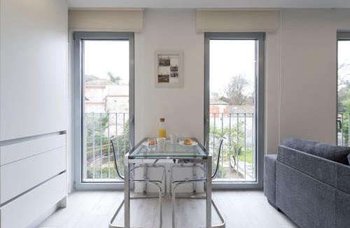 Lordelo do Ouro e Massarelos Apartment | LovelyStay - Modern Loft with Gym & Free Parking minutes away from CBD