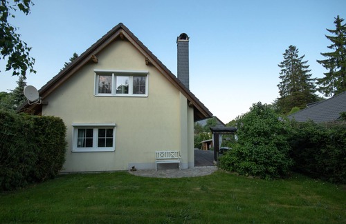 Oybin House | Lovingly furnished, cozy cottage in country style.