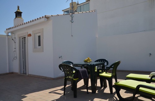 Se House | Lovingly renovated townhouse in the heart of Faro: "Casa Limoeiro"