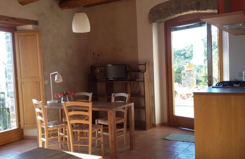 Tortorella Apartment | Lovingly restored apartment in stone ensemble with sea view