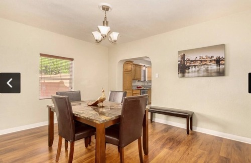 Midtown House | Low Summer Rates ! A Territorial Sante Fe Home with Fenced Yard 3 mile UofA