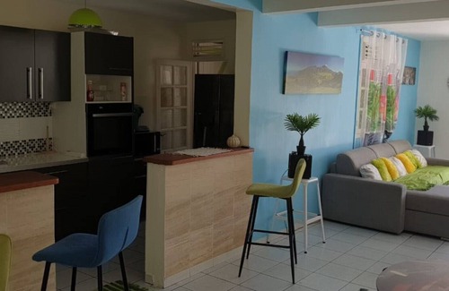 Le Robert Villa | Low tech villa, jacuzzi, games room