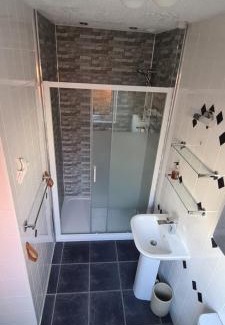 Plean Bed & Breakfast | Lowefield B&B