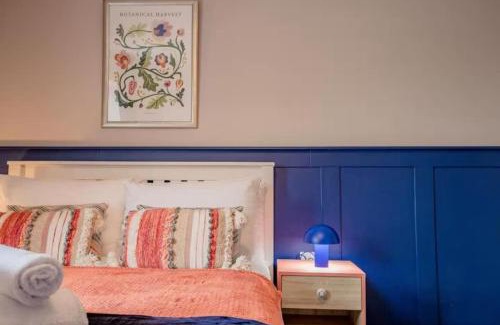 Pontrilas House | Lower Chestnut House, 2 Bedroom, Central Worcester