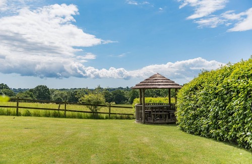Cranbrook House | Lower Standen Farmhouse by Bloom Stays that sleeps 13 guests in 5 bedrooms
