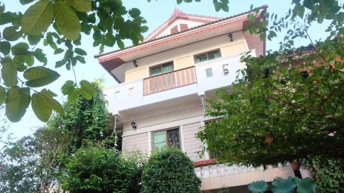 Ayutthaya Bed & Breakfast | Loy Manee House