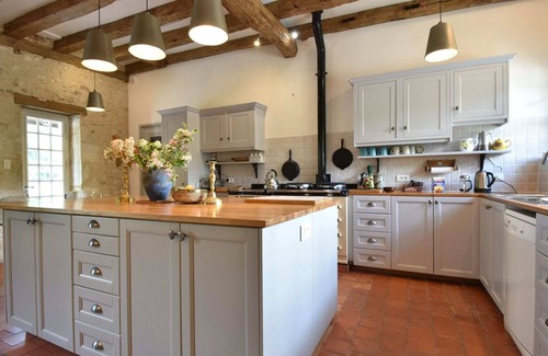 Port-Sainte-Foy-et-Ponchapt Villa | Luxury Villa in Dordogne with Pool & Privacy