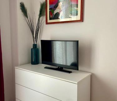 Quartiere XVII Trieste Apartment | Lucens Domus Appartamento Roma quartiere Trieste - vicino Metro b1 -