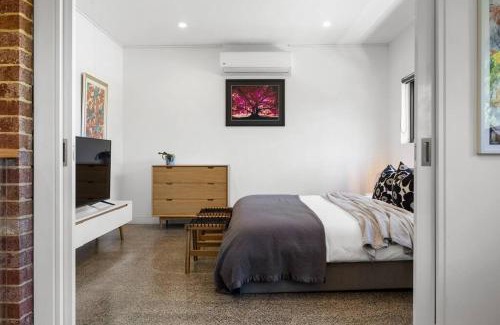 Stirling Villa | Lucent Art House - 4BR Unique Stay