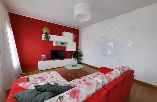 Vittorio Veneto Apartment | Lucia Apartment. Spacious apartment in the heart of Serravalle in Vittorio V.to
