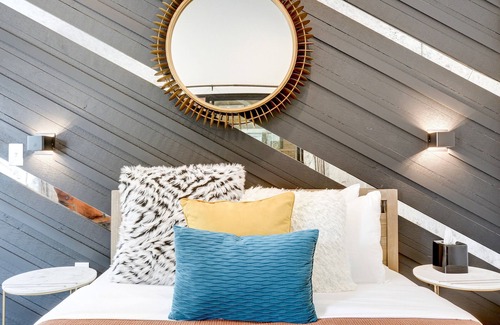 Dripping Springs Hotel | Lucky Arrow Retreat - Dripping Springs
