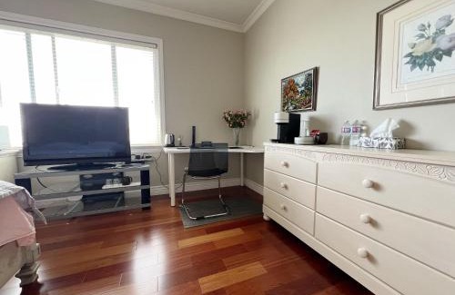 Richmond House | Lucky room, A comfortable bedroom with private bathroom close to YVR Richmond