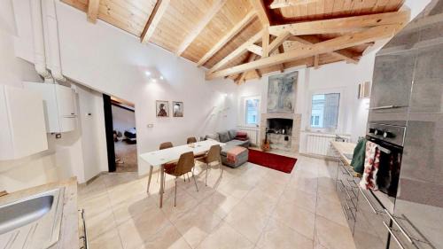 Trieste City Centre Apartment | Lucy's home