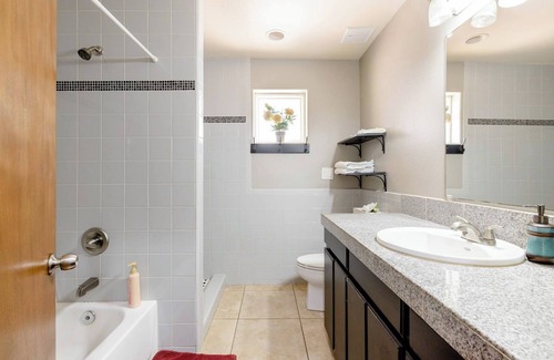 Maryvale House | Lucy's Private Room with Double Shower