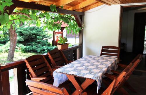 Felsotold House | Lugas Vendégház