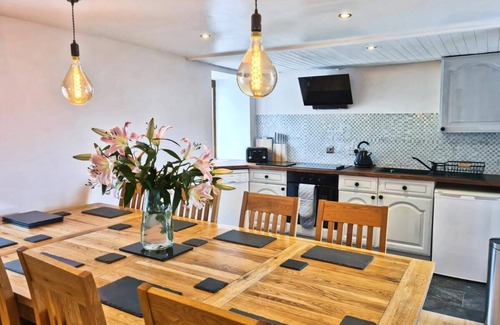 Breakish House | Luib House - Spacious Self-Catering by the Sea.