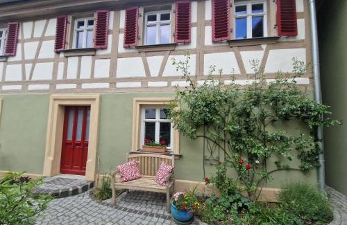 Geisfeld House | Luisenhof