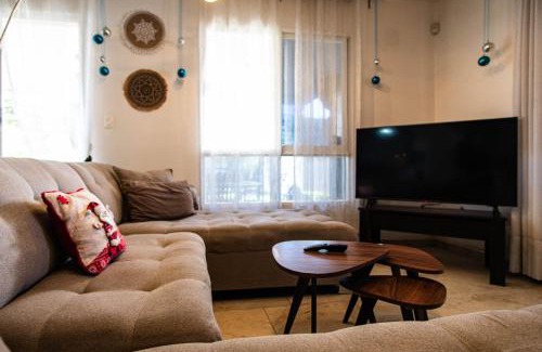 Leon House | Lujosa casa: alberca terapéutica 3x2m, chimenea, cocina profesional