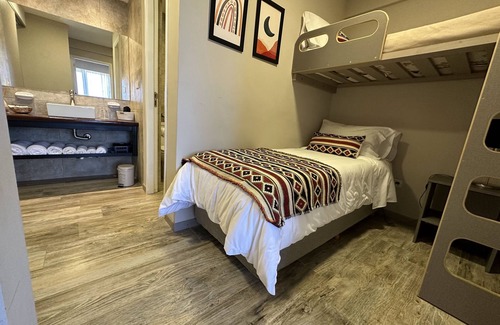 San Carlos de Bariloche House | LUJOSO DUPLEX FAMILIAR CON VISTA AL LAGO EN PLAYA BONITA