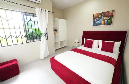 Roman Ridge Apartment | Lukas Garden Accra with Pool, Jacuzzi & Gym