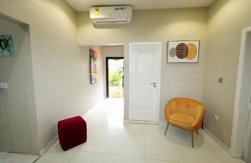 Roman Ridge Apartment | Lukas Garden Accra with Pool, Jacuzzi & Gym