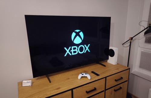 Starogard Gdanski Apartment | Luksusowy Apartament, Duży Parking, Zameldowanie 24h, FV, Ekspres, XBOX, Klimatyzacja, Dwie Sypialnie, Kuchnia i Salon, Samo centrum miasta,