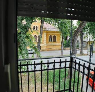 Sombor Apartment | Luksuzni apartman Todi & Dana centar Sombora, terasa i besplatan parking