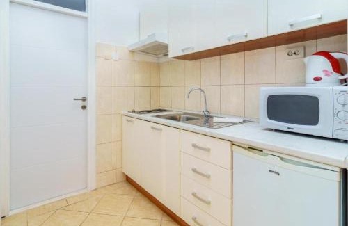 Lumbarda Apartment | Lumbarda Resort Apartments - Standard One-Bedroom Apartment B6