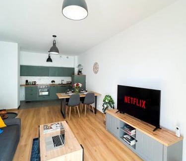 Lodz Apartment | Lumina stylish 3-room apart near Atlas Arena