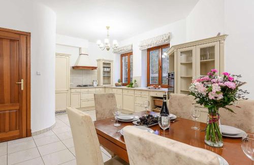 Wawer Apartment | Lumina villas in Warsaw