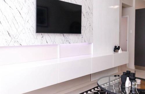 Greater Johannesburg Metropolitan Area Apartment | Luminant Escapes - with power backup