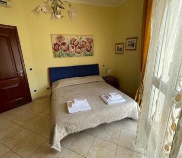 Lido di Camaiore House | Luminosa casa con posto auto in Versilia a 5 min dal mare