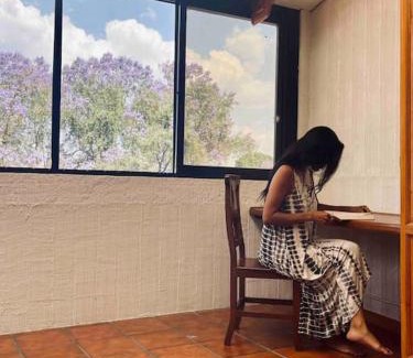 Barrio de Xochimilco Villa | Luminosa casa en barrio famoso