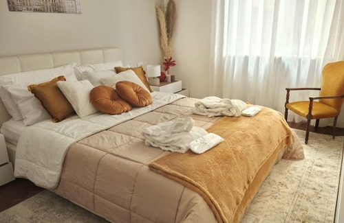 Loreto Apartment | Luminoso appartamento 1min dalla metro [LuxHome33]