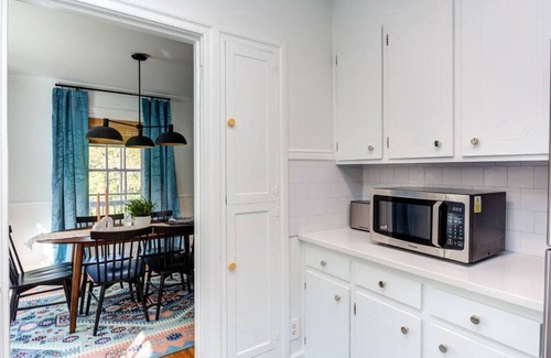Graham House | Luminous Historic Home: Walk to Downtown Graham!