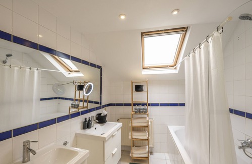 Broekwijk Apartment | Luminous Suite In Brussels - Elegant Design
