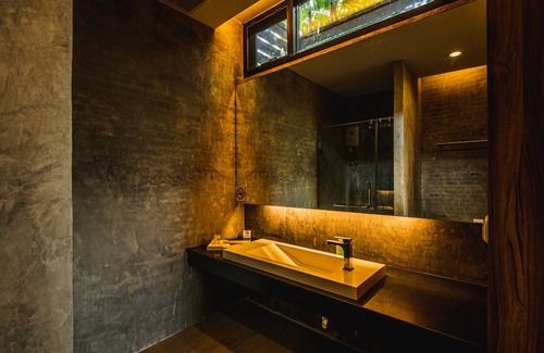 Khlong Khoen Hotel | Lumphawa Amphawa