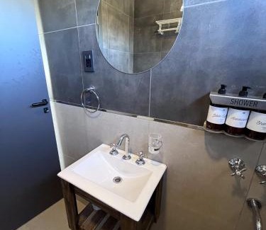 San Rafael House | Luna Escandalosa