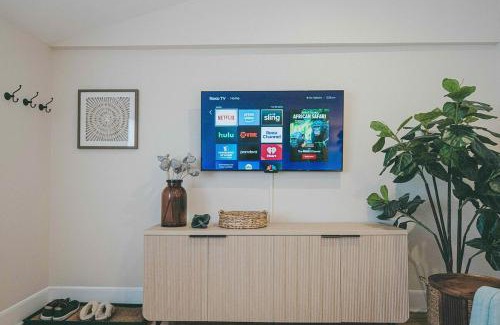 Frederick Apartment | Lune on Market Street